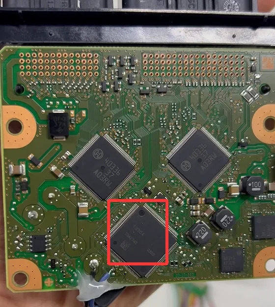 How-to-do-Airbag-Repair-for-Tesla-1512876-00-E-Using-CG100X-2