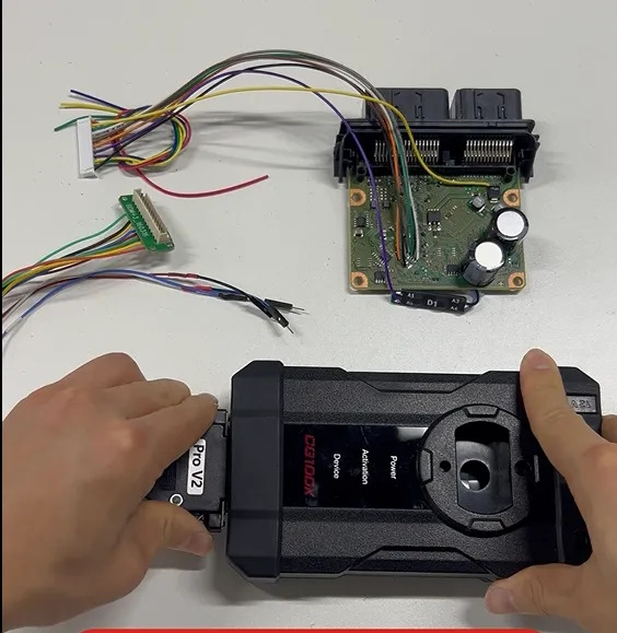 How-to-do-Airbag-Repair-for-Tesla-1512876-00-E-Using-CG100X-4